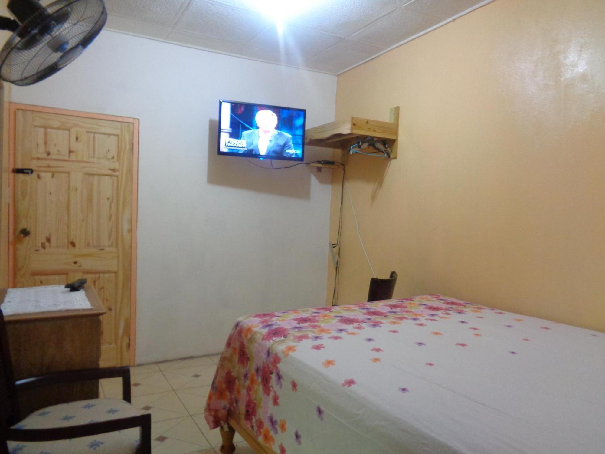 Yard Style Hotel คิงส์ตัน ห้อง รูปภาพ